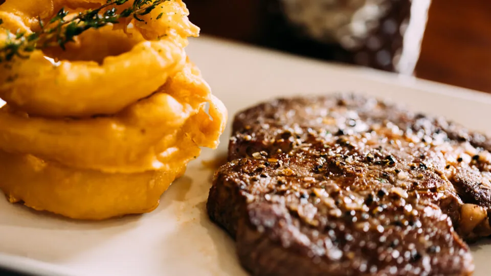 Sirloin Steak With pepper sauce and hand cut chips